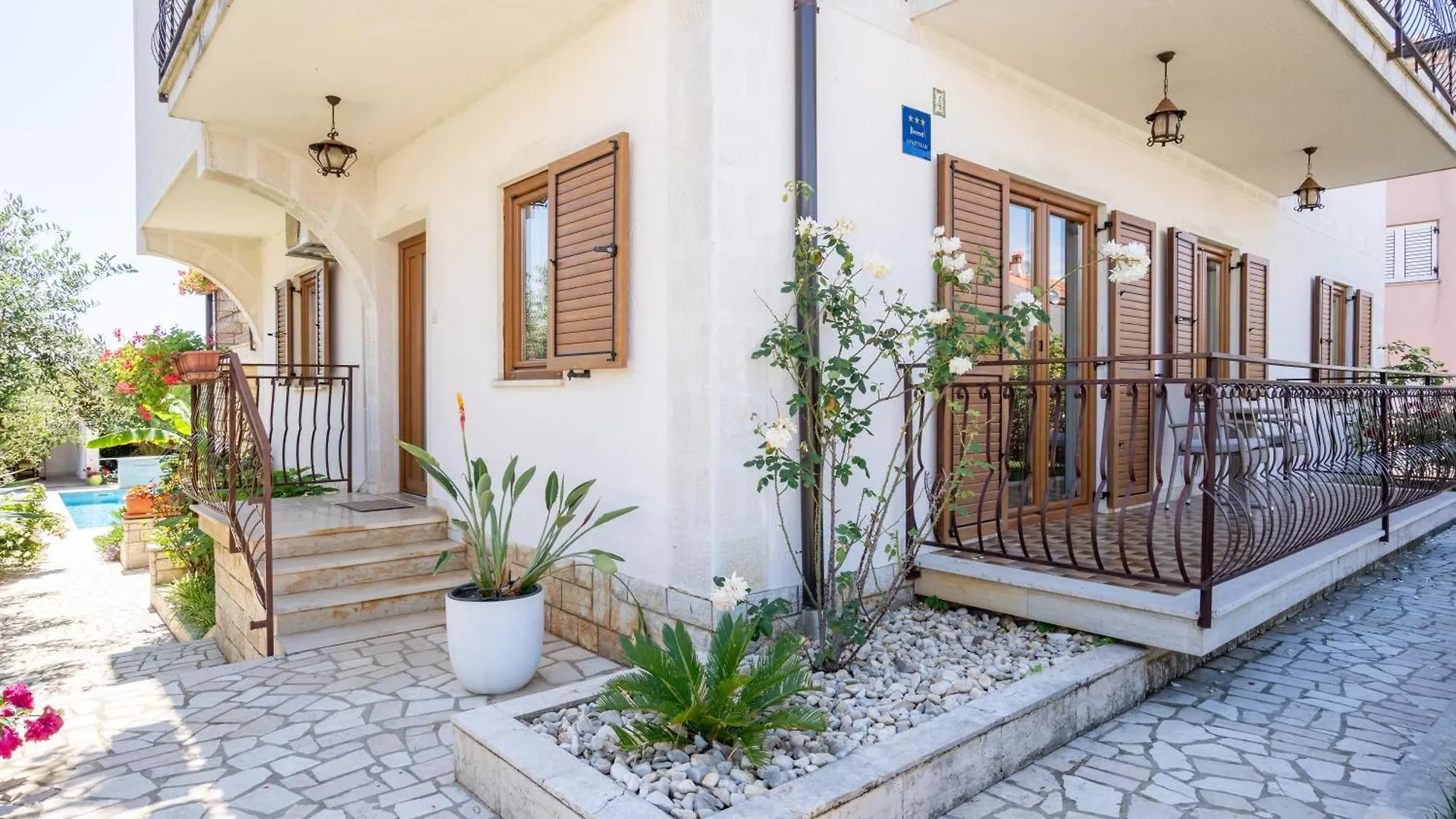 Apartments Maras Porec 0*,  Croatia