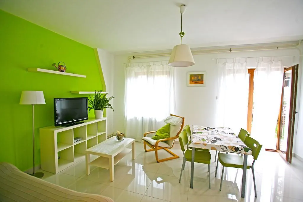 Apartments Maras Poreč 0*,